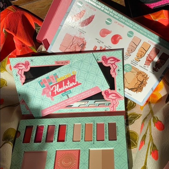 NWT BENEFIT Party Like Flockstar face palette LTD - Picture 3 of 8